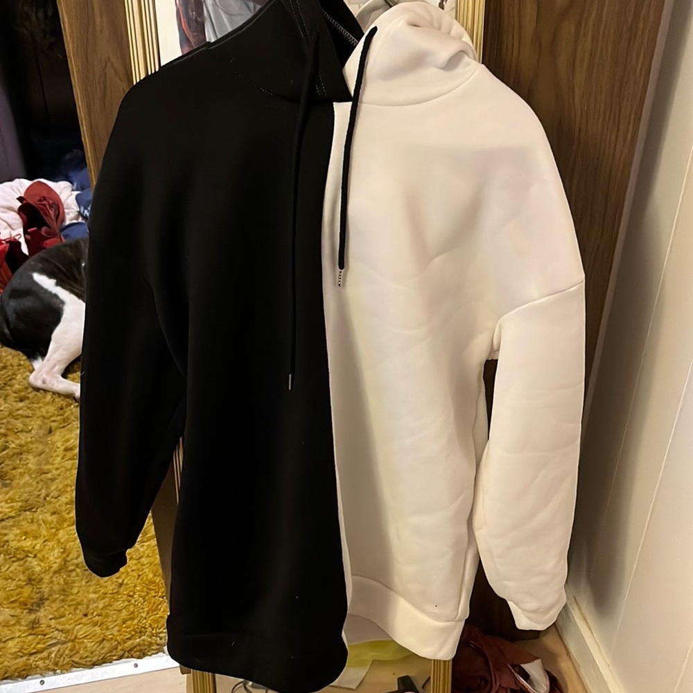 black and white sweatshirt size medium